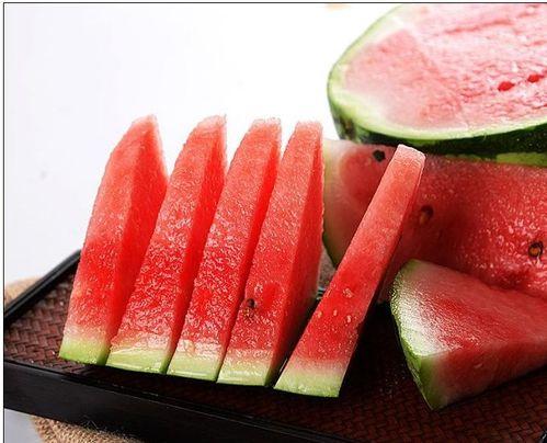 美国中国人吃瓜视频网站,吃瓜视频，揭秘海外华人生活点滴